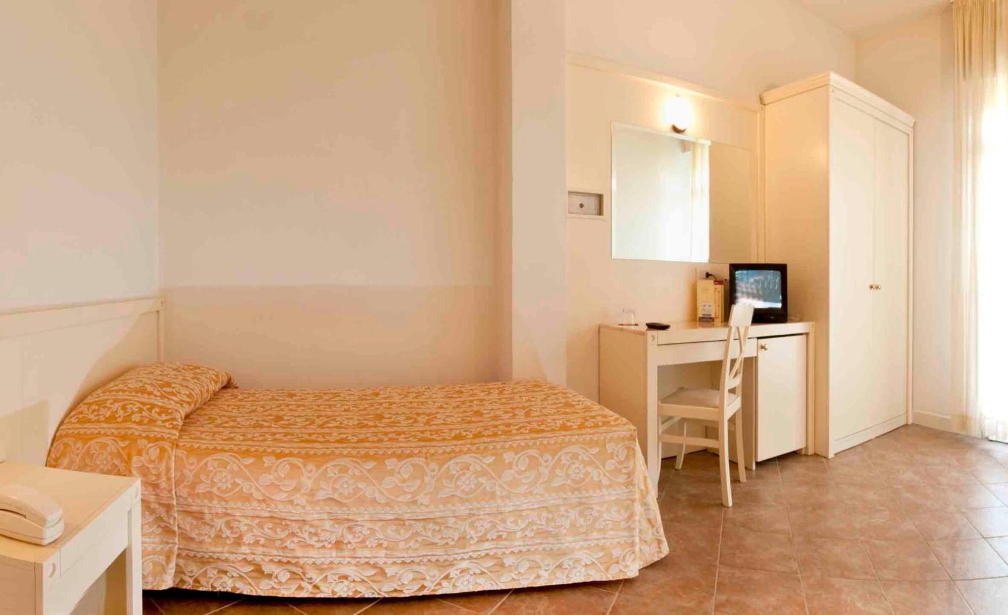 Classic Single Room,1215918238:JPEG